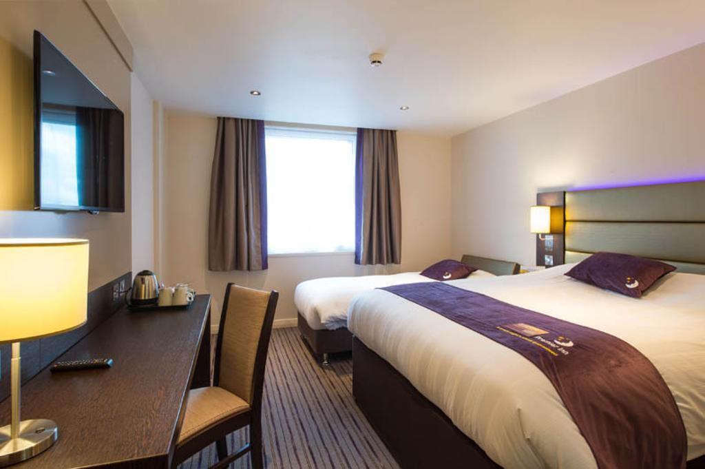 Premier Inn Falkirk - Larbert Eksteriør bilde