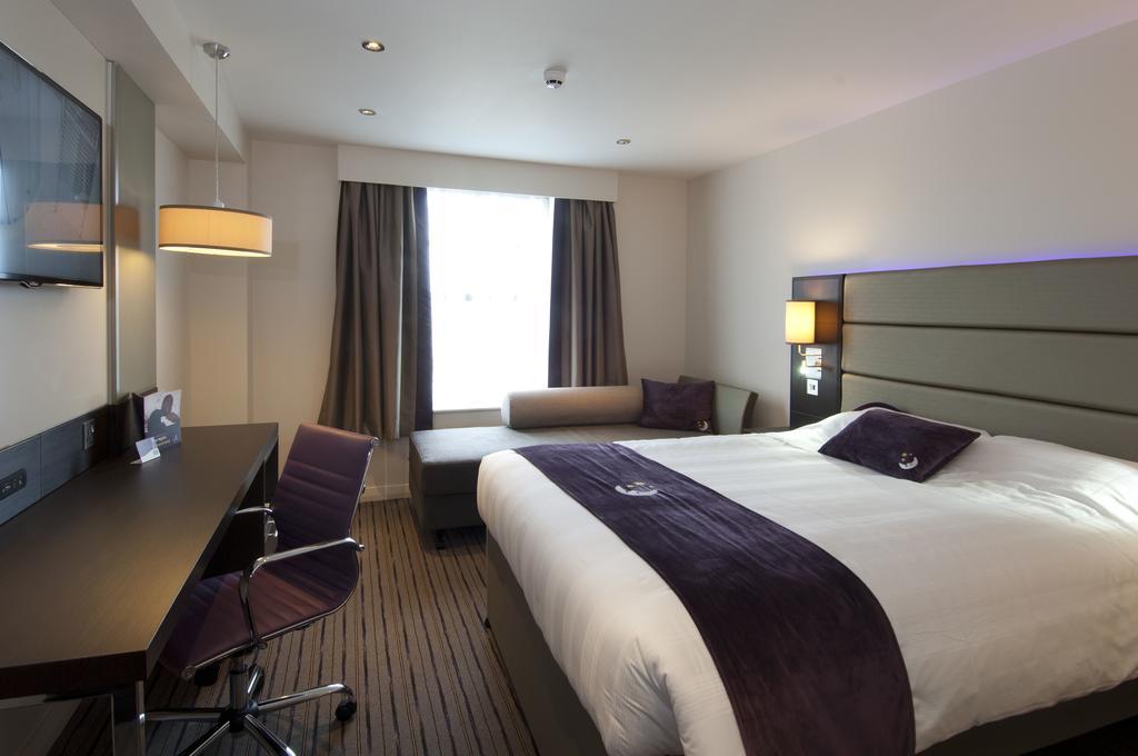 Premier Inn Falkirk - Larbert Eksteriør bilde