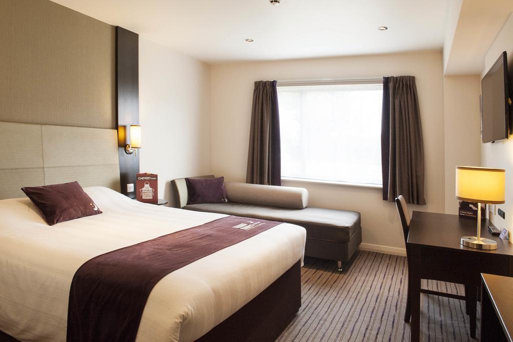 Premier Inn Falkirk - Larbert Eksteriør bilde